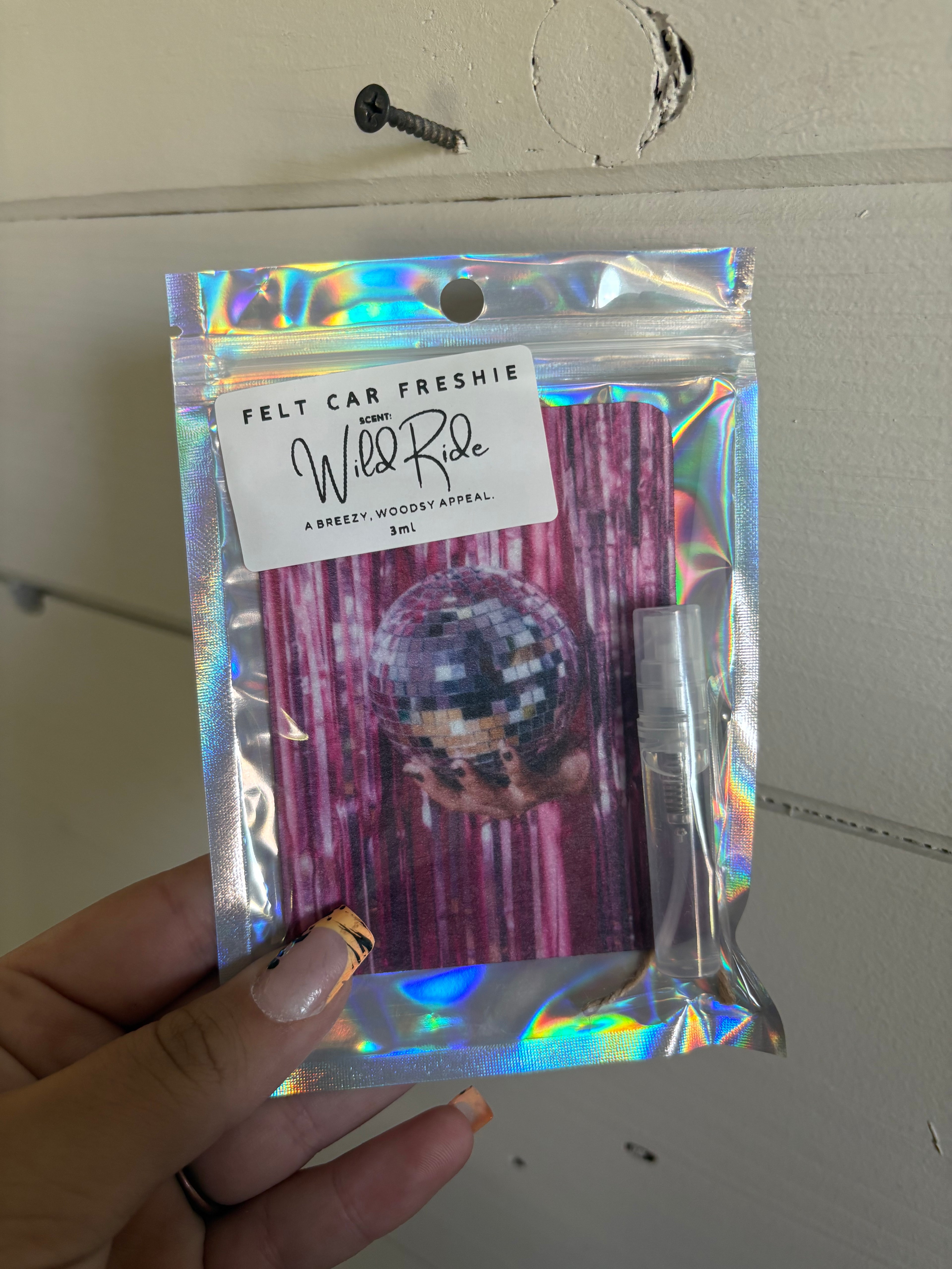 Disco felt freshie